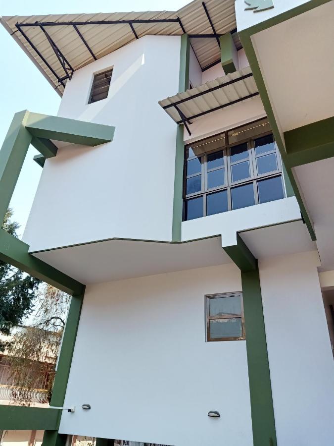 Khriang Khongwir Homestay Шиллонг Экстерьер фото